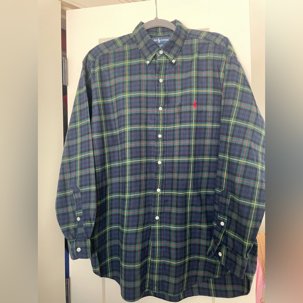 Ralph Lauren. Size Large. Plaid soft cotton long sleeve shirt